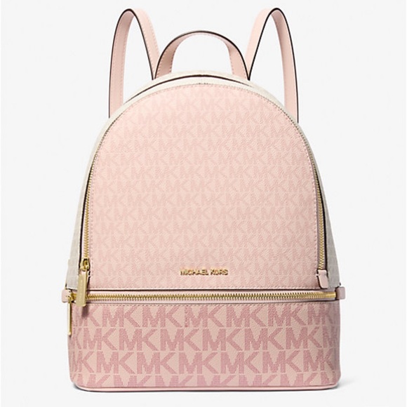 Michael Kors Handbags - 🤍💗Michael Kors Blush and Cream Logo Backpack💗🤍